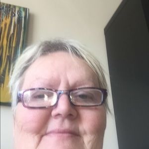 Meet your Posher, Connie